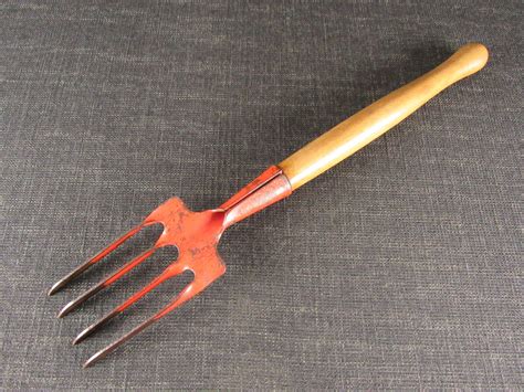 Vintage Long Handled Garden Hand Fork Made In England Sold