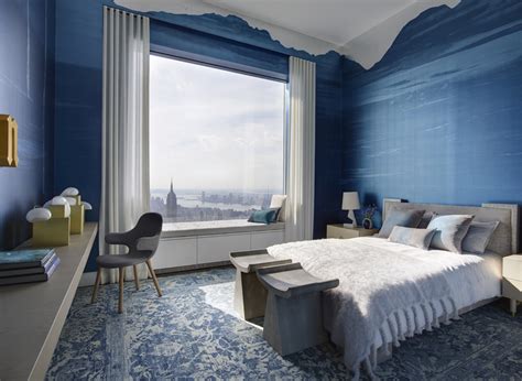 Deep Blue Bedroom Designs Chairish Blog Дизайн спален Белые