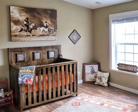 This is a great atmosphere for a bedroom. Horse-Themed Bedrooms For Kids - COWGIRL Magazine in 2020 ...