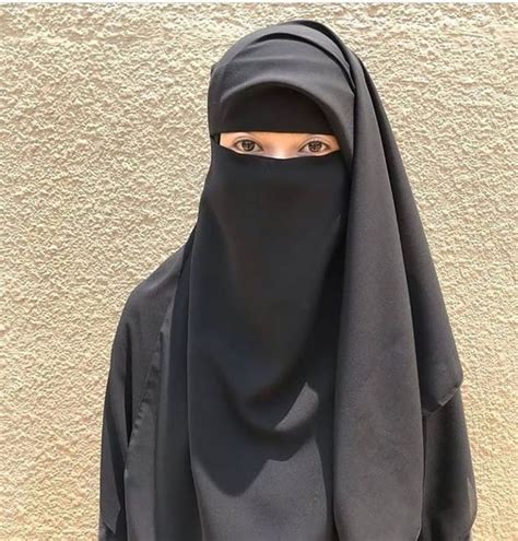 Pin By Nauvari Kashta Saree On Hijabi Queens Gadis Berjilbab Wanita Pakaian Wanita