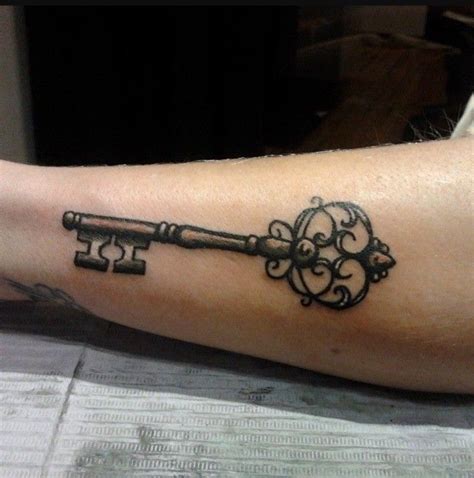 Pin By Kelly Raines On Tats Key Tattoos Key Tattoo Body Art Tattoos