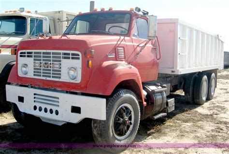 1977 Gmc 9500 Tandem Axle Truck With 20 Combination Grain And Silage