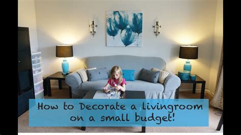 We all love having beautiful homes, but sometimes it's just not in the budget. How to decorate a living room on a really small budget ...