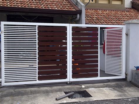 Gunakan cat untuk melapisi pagar kayu anda. MEREWAH CONSTRUCTION ENTERPRISE: Wrough Iron Gates - Desa ...