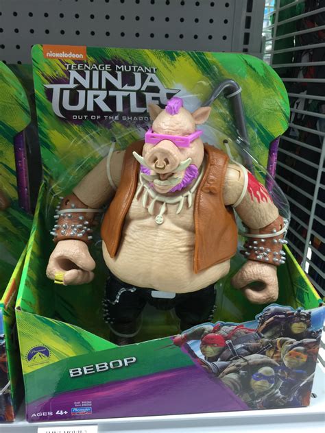 Las Tortugas Ninja Ya Se Ven Algunas Figuras De Fuera De Las Sombras