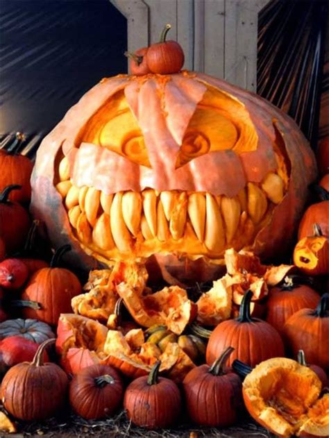 25 Amazing And Spooky Halloween Pumpkin Carvings