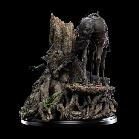 Stunning New Lord Of The Rings Collectible Statue Goes On Sale Today