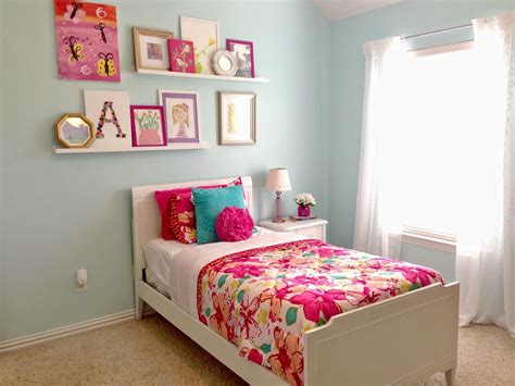 Art Gallery Wall Girls Room Pictures Shelves Pink Teal Gold Room