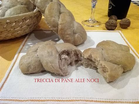 Il pane alle noci è un pane tipico del settentrione, ma ormai diffuso in tutta italia. TRECCIA DI PANE ALLE NOCI | Arancia e zenzero
