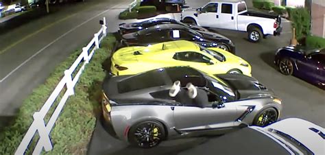 Car Thieves Fail To Steal Corvette, Drive Away in a Camaro Instead