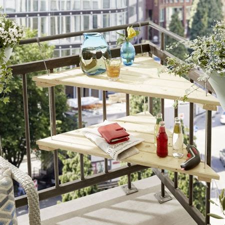 Add extra serving space near the grill or add an outdoor bar with this easy to make deck railing table! HOME DZINE Home DIY | Hanging table for a balcony