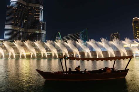 Dubai Fountain Boardwalk Dubai Fountain Show And Lake Ride Jtr Holidays