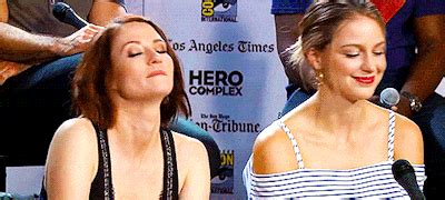 Chyler Leigh Gives Melissa Benoist A Sisterly Kiss Tumbex