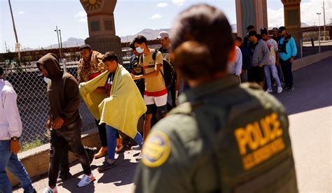 Border Crisis Nearly 204000 Migrant Encounters In August National