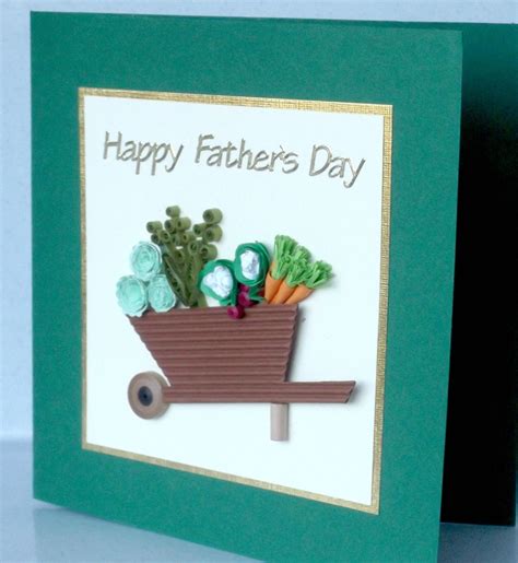 Let your toddlers get creative with this diy card and have them fish dad a happy father's day. Paper Daisy Cards: Paper quilling Father's Day cards