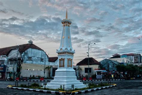 Tugu Jogja Foto Lokasi Rute Harga Tiket And Fasilitas