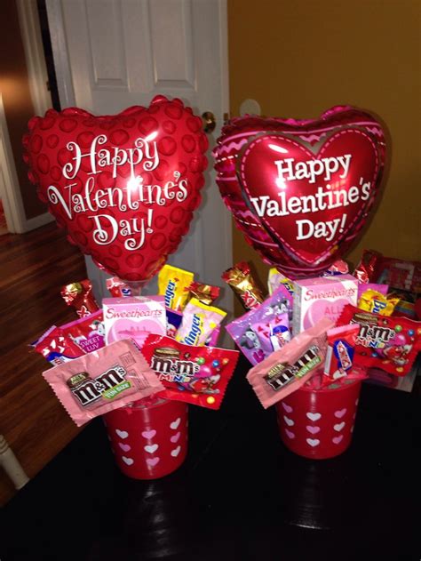 Wondering what to do on valentine's day that's special and different, yet heartwarming and touching? Small valentines bouquets | Valentine's day gift baskets ...