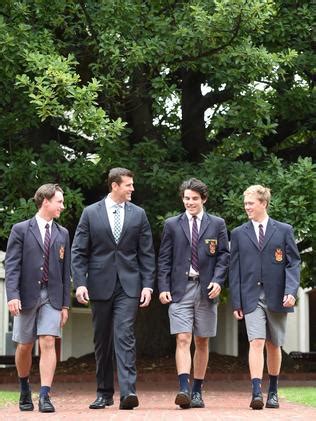With the members of his patrol still pinned. Ben Roberts-Smith visits Brighton Grammar School | Herald Sun