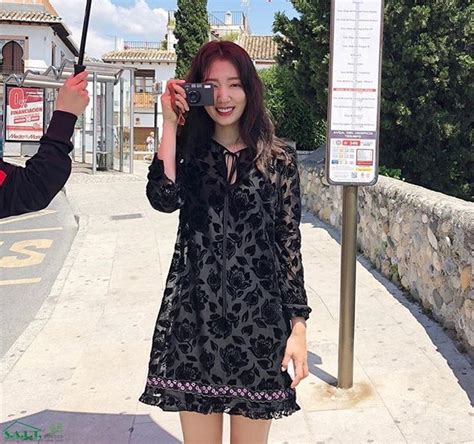 Potret Menawan Park Shin Hye Dalam Balutan Gaun Cantik