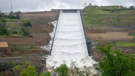Rebuilt Oroville Dam Spillway Begins Releasing Water