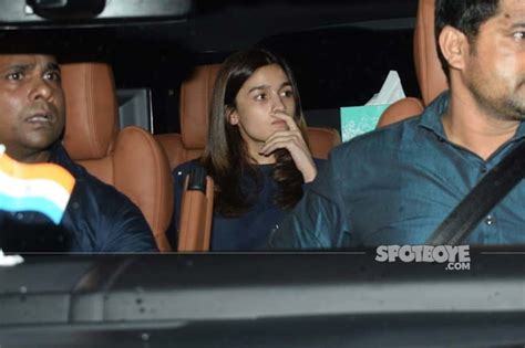 Alia Bhatt And Ranbir Kapoor Snapped Late Last Night Their Candid Pictures Are Unmissable