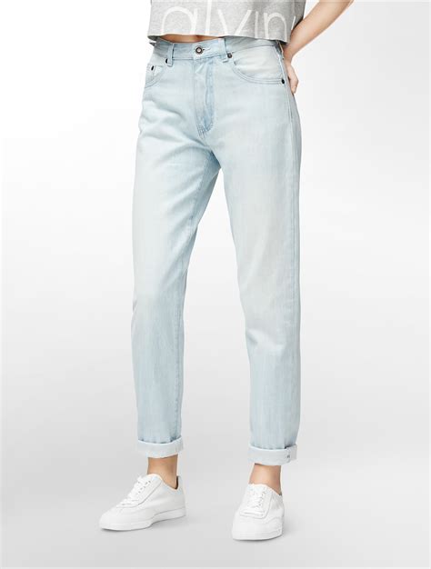 My first instinct is to tell you to go with a basic v neck top. Lyst - Calvin klein Jeans Nathalie High Rise Light Wash ...