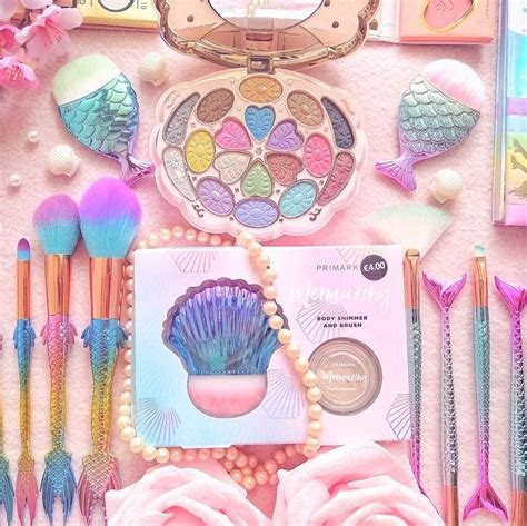 🧜 This Mesmerizing Mermaid Makeup Collection Is Like A Treasure From An