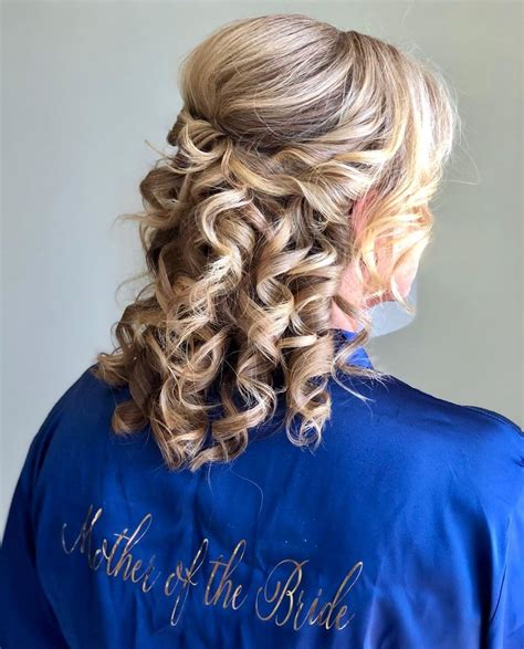 15 Beautiful Hairstyles For Mother Of The Bride Thats Easy To Put