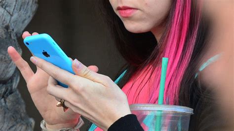 Sexting And Cyber Bullying Should Be Part Of Sexual Health Curriculum