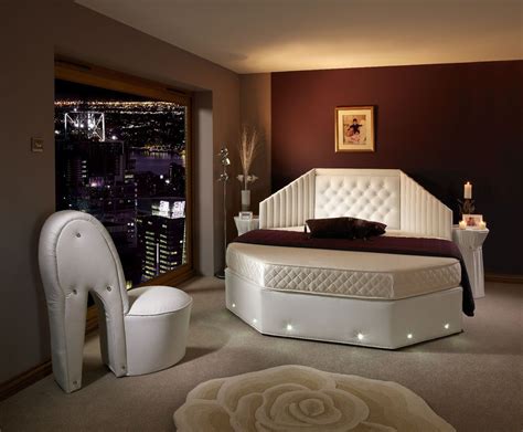 25 Magnificent And Unique Rounded Bed Bedrooms Bed Design Round Beds