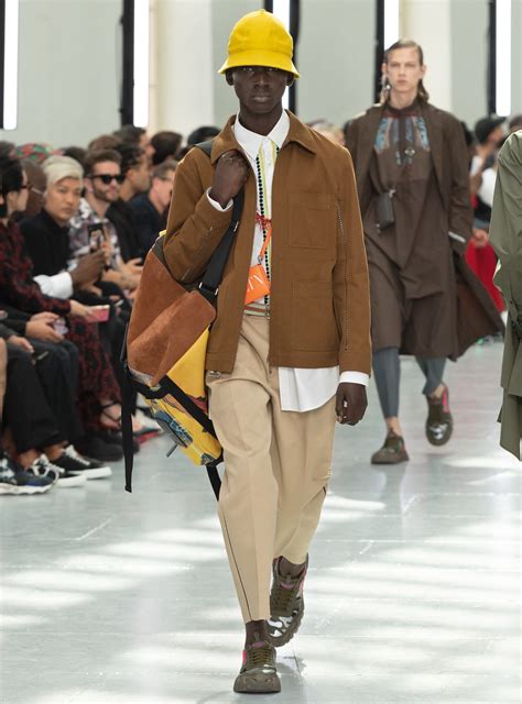 2020 (mmxx) was a leap year starting on wednesday of the gregorian calendar, the 2020th year of the common era (ce) and anno domini (ad) designations, the 20th year of the 3rd millennium. VALENTINO SPRING SUMMER 2020 MEN'S COLLECTION | The Skinny ...