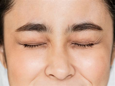 This Is Why Your Eyebrows Are Thinner Than They Used To Be—and What To