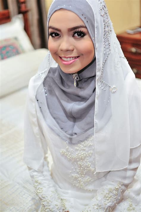Lokasi akad nikah wajib ditentukan sebelum mengajukan pendaftaran. Inspirasi 15 Baju Melayu Akad Nikah Warna Putih