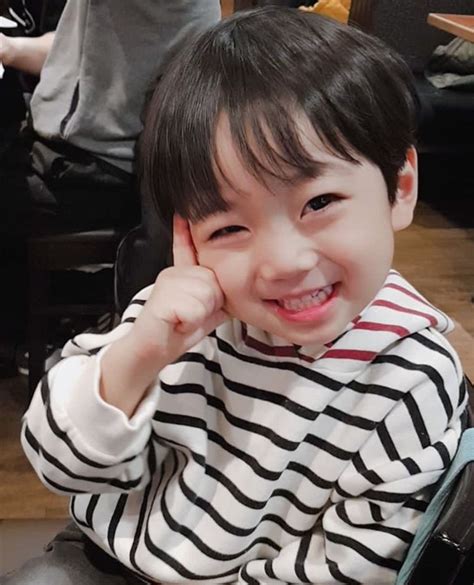 Pin De Suki Em Cute Asian Babies Bebês Coreanos Crianças Ulzzang