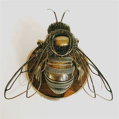 Bee Metal Bee Sculpture Airtight Artwork