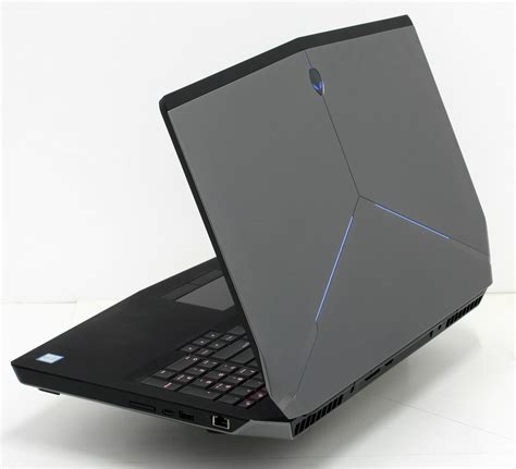 Laptopmedia Alienware 17 R3 Late 2015 Review When You Want The