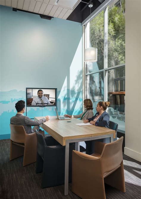 The latest complaint terrible service was resolved on may 28, 2008. Umpqua Bank San Francisco Flagship - Architizer