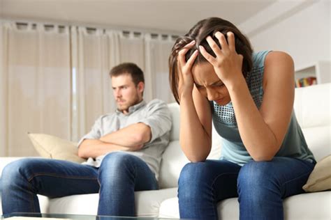 10 Signs You Are In An Unhappy Or Loveless Marriage Urban Dossier