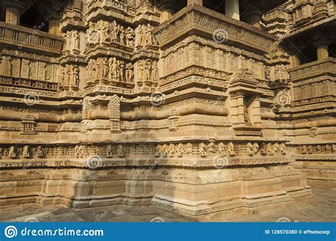 Lakshmana Temple South Wall Niche Ganesha Sculpture Western
