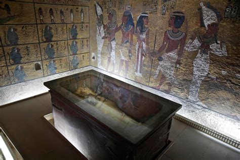 Egypt Says King Tuts Tomb May Have Hidden Chambers Nbc News