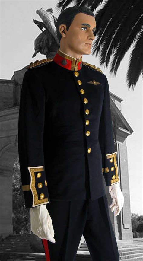 Lieutenant E A Pope Full Uniform Saaf