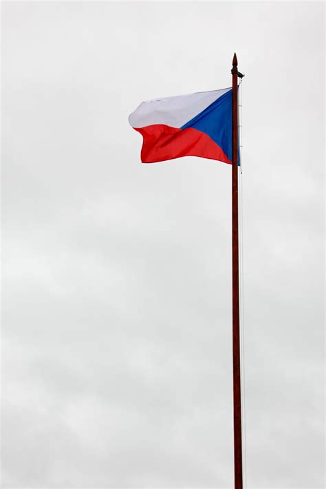 Flaggen werden in verschiedenen größen und in hoher der begriff flagge streichen kommt aus der seemannssprache und bedeutet das. Czech Flag Free Stock Photo - Public Domain Pictures