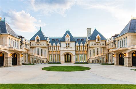 A Massive Castle In Colorado Seeks 175 Millionundefined Mansion Global