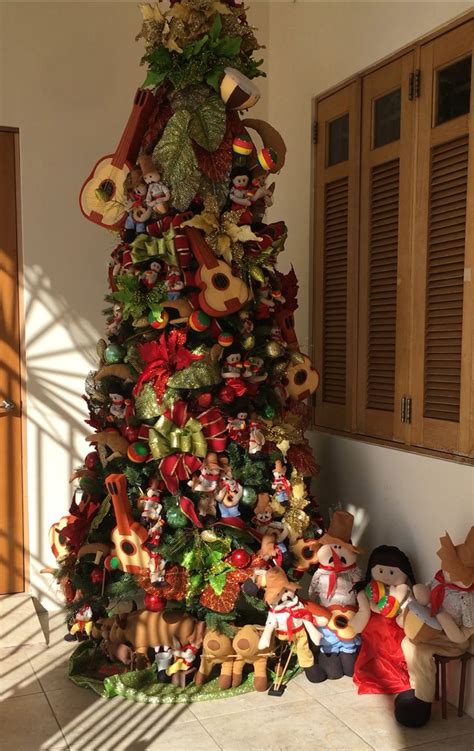 Most of them have adapted many puerto rican dishes into their menu, creating a unique and exciting fusion cuisine. Jíbaro Tree | Holiday decor, Puerto rican christmas, Holiday