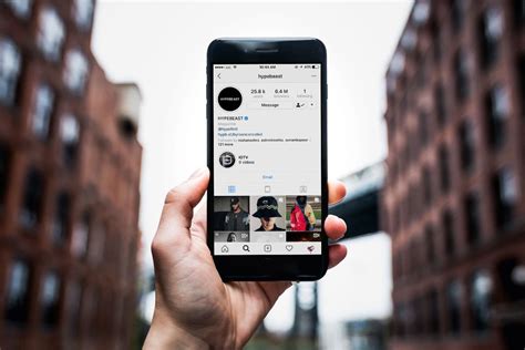 Instagram Apologizes After Horizontal Scrolling Backlash And Rolls Back