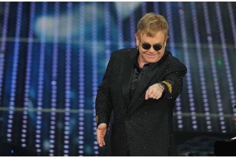 Ex Bodyguard Accusa Elton John Di Molestie Sessuali Lui Smentisce