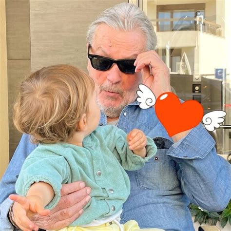 Photo Alain Delon Et Son Petit Fils Lino Le 10 Octobre 2021