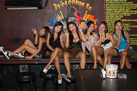 Subic Bay Nightlife With Beautiful Filipina Girls From Buccaneer Bar On