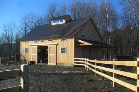 Geobarns: Four stall horse and livestock barn, Vermont