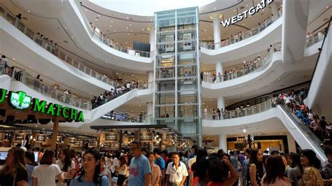 10:00 am to 9:00 pm from monday to thursday; The 10 biggest shopping malls in the world - Travel Wanderlust